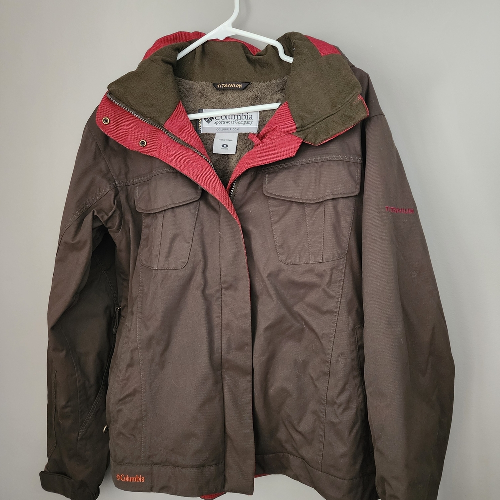 Columbia Women's Brown Jacket with Red Accents